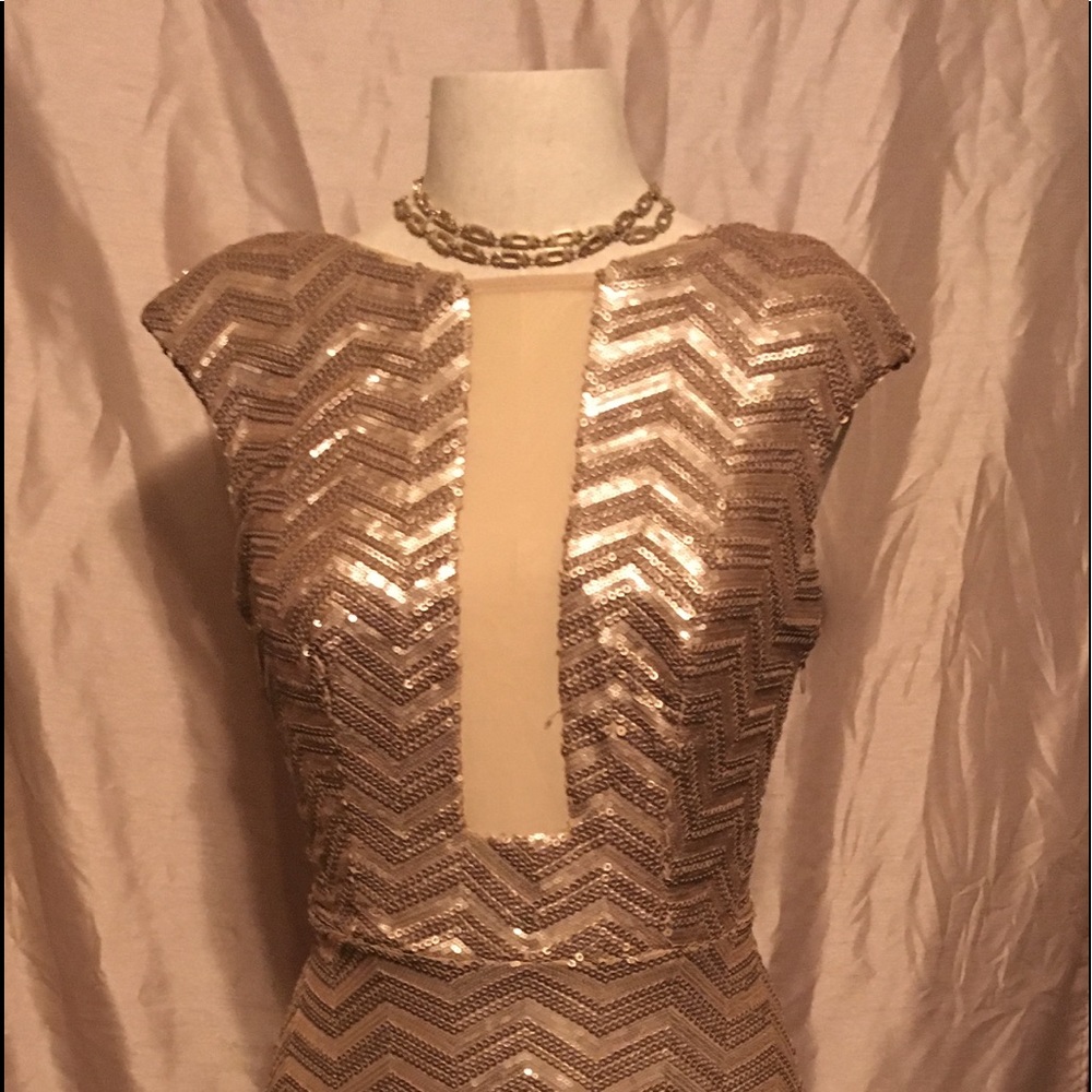 Bebe dress